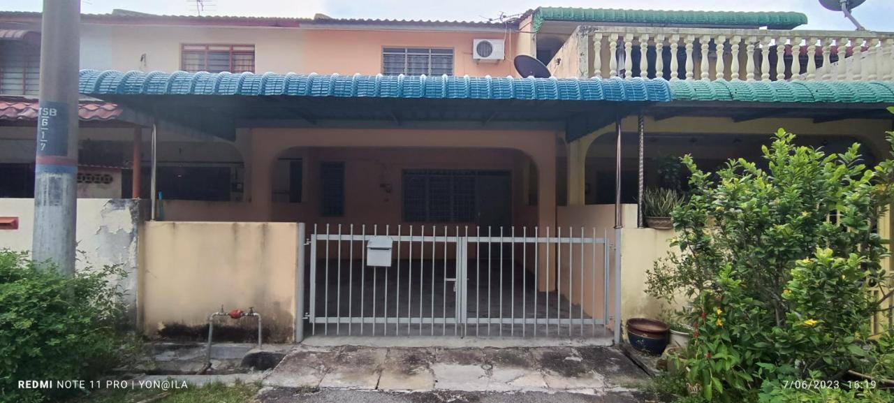 Homestay Rezeki Batu Gajah Zewnętrze zdjęcie